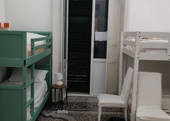 Hostello Genovese * Genua