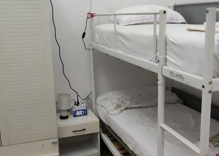 Hostello Genovese * Genua